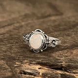 Bague en argent rétro avec fleurs et opale