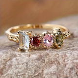 Bague rétro avec pierres en vitrail et or
