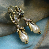 Boucles d'oreilles florales suspendues avec perles vintage