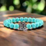Bracelet avec perles en forme de pattes – Design en pierre naturelle