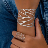 Bracelet rétro avec design de feuille