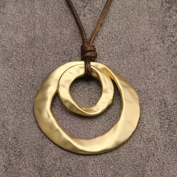 Collier avec Pendentif Géométrique Irrégulier