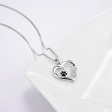 Collier avec empreinte de patte et cœur avec pendentif infini