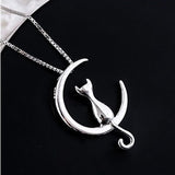 Collier avec lune suspendue et chat