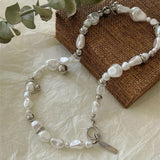Collier rétro avec perles et perles argentées