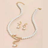 Ensemble cadeau en perles naturelles : collier et boucles d'oreilles