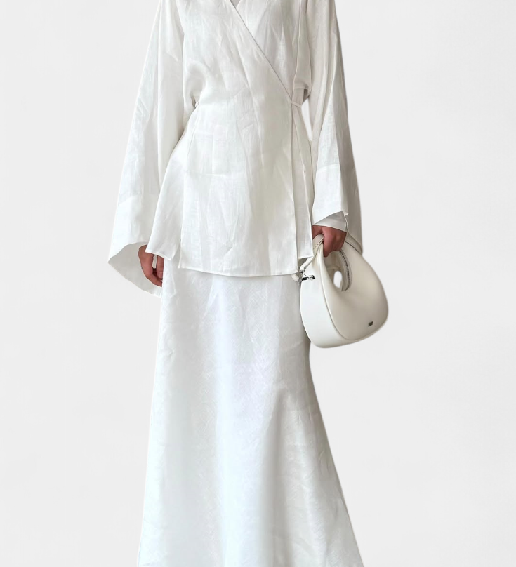 Zelda Ensemble Chemise Décolleté en V et Jupe avec Fente