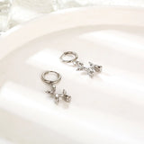 Boucles d'oreilles miniatures en forme de chien – Créoles dorées avec pendentif de chien amusant