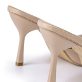 Sandales à talons hauts avec bout pointu ornées de strass