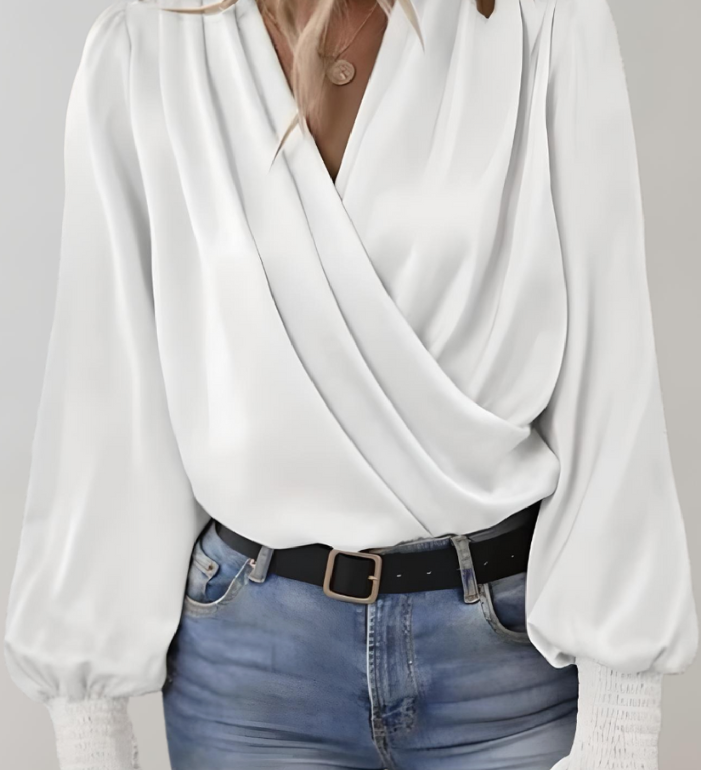 Quinn | Blouse Élégante à Manches Longues avec Décolleté en V