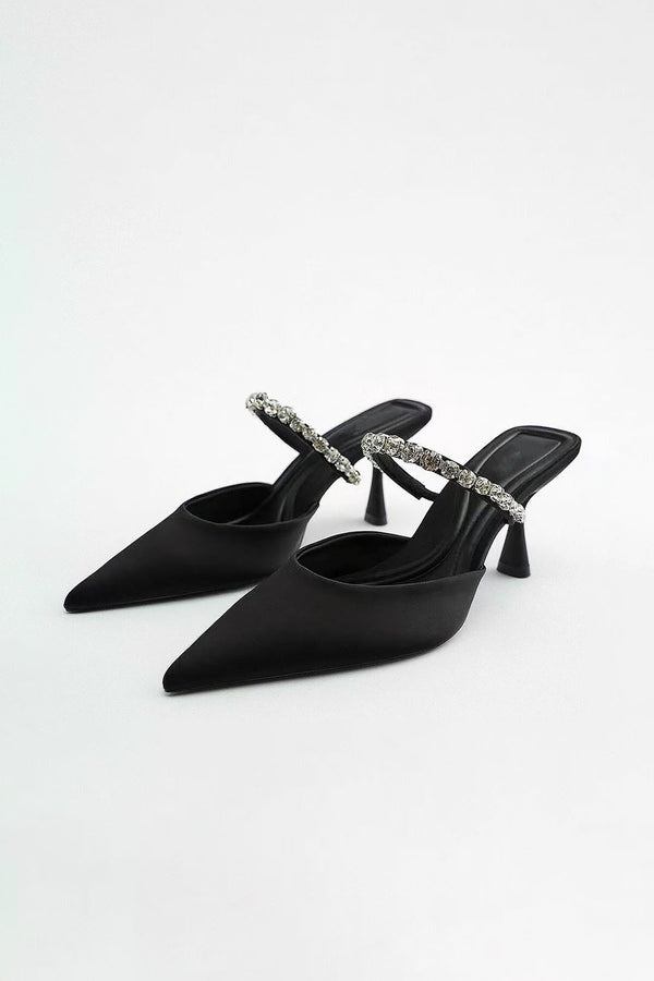 Sandales à talons hauts avec bout pointu ornées de strass