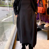 Clara - Robe midi noire avec poches