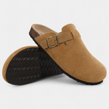 Aubree Sabots Unisex en Daim avec Boucle Ajustable