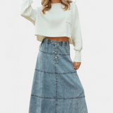 Jupe Maxi en Denim Lorraine avec Détail de Plume