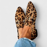 Mocassins Élégants Lluvia avec Motif Gravé et Talon Subtil